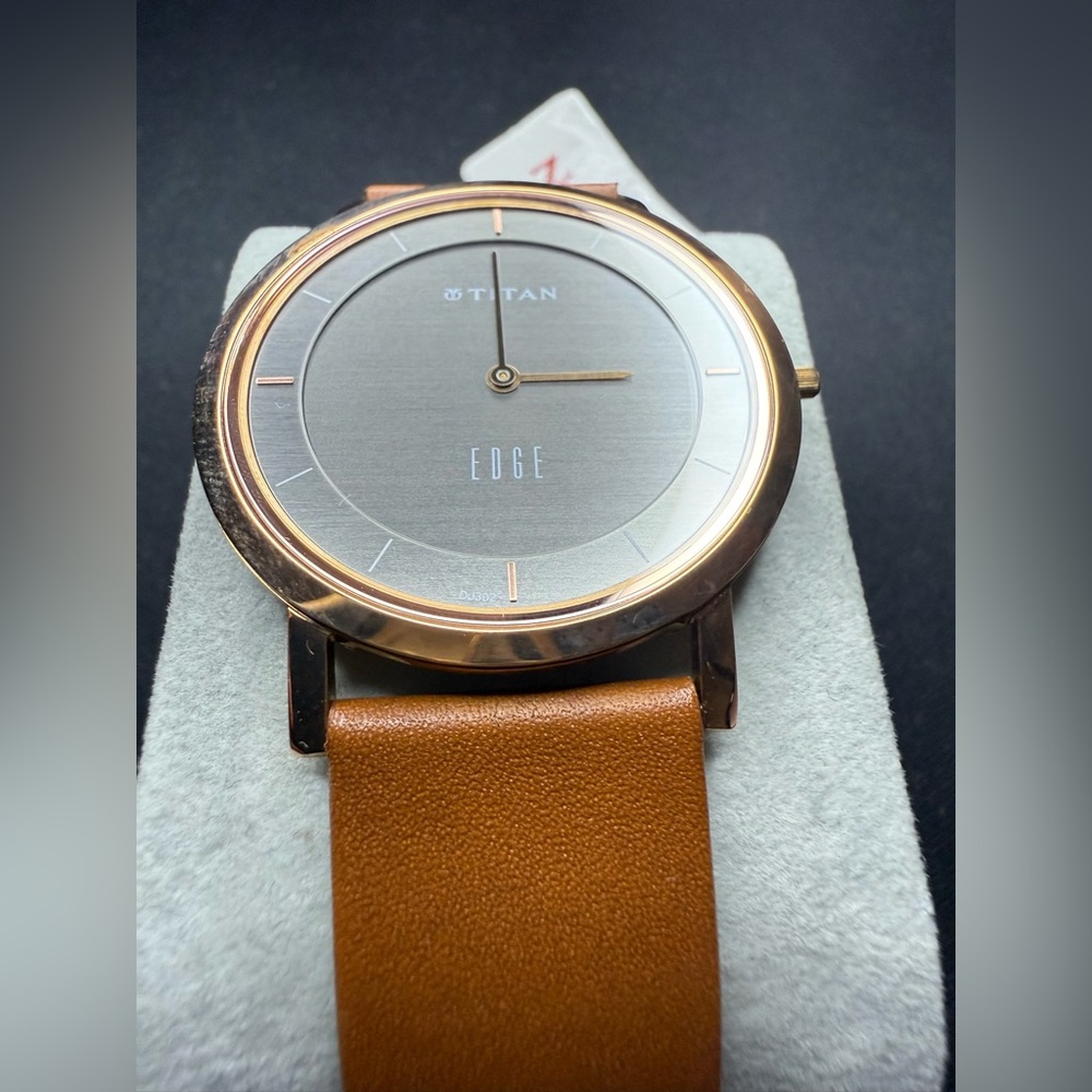 Titan Edge Men's Designer Slim Quartz Water Resistant THINNEST OF THE WORLD